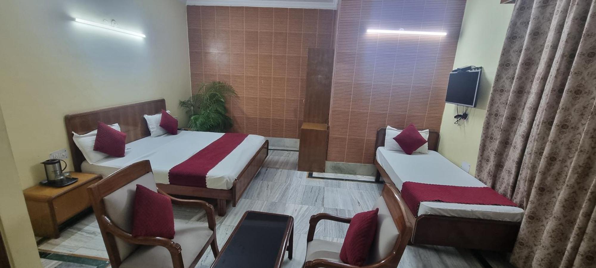 Hotel Har Ki Pauri By Around Stays Haridwar Ngoại thất bức ảnh