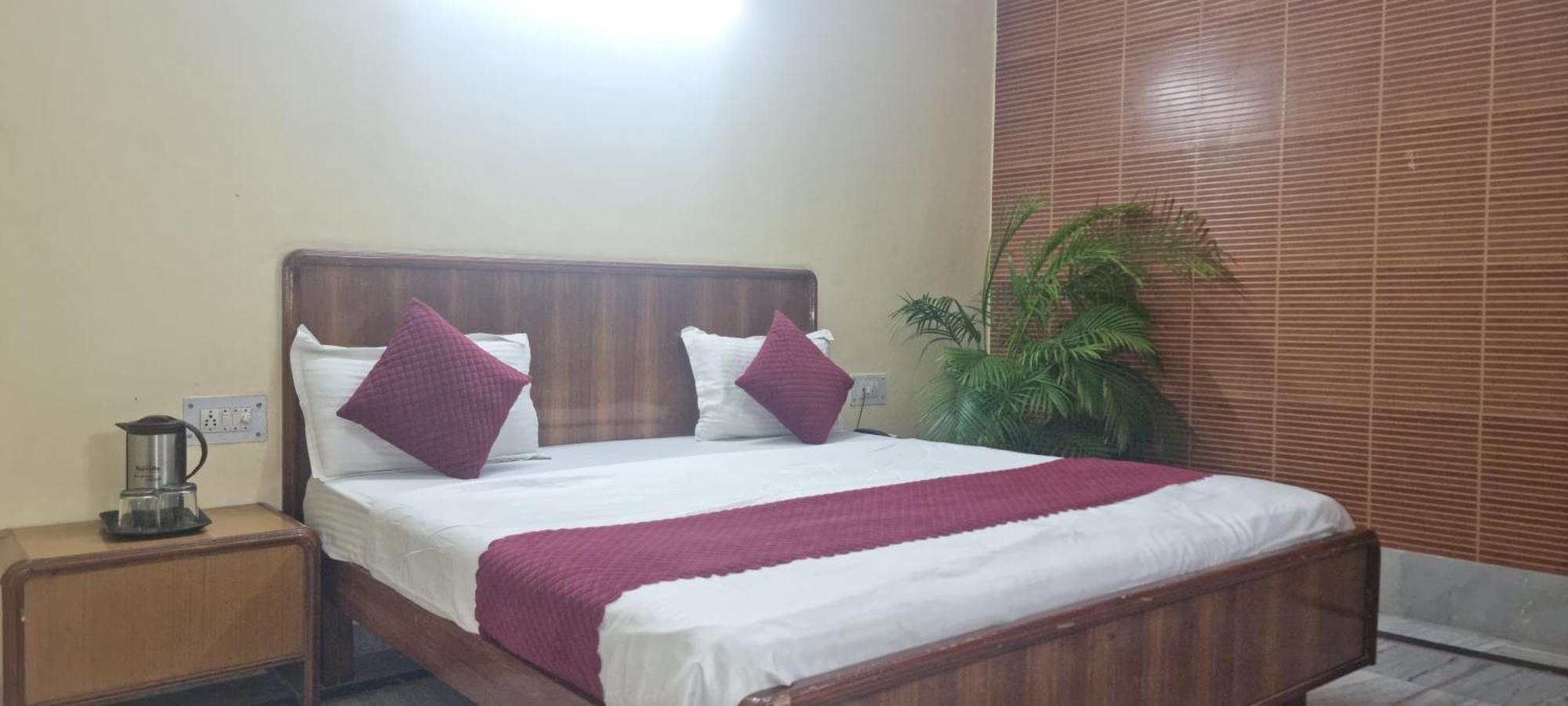 Hotel Har Ki Pauri By Around Stays Haridwar Ngoại thất bức ảnh