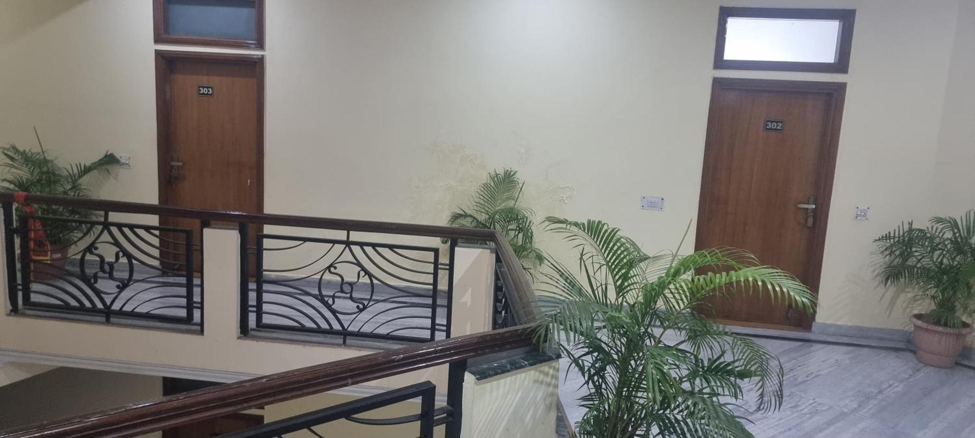 Hotel Har Ki Pauri By Around Stays Haridwar Ngoại thất bức ảnh