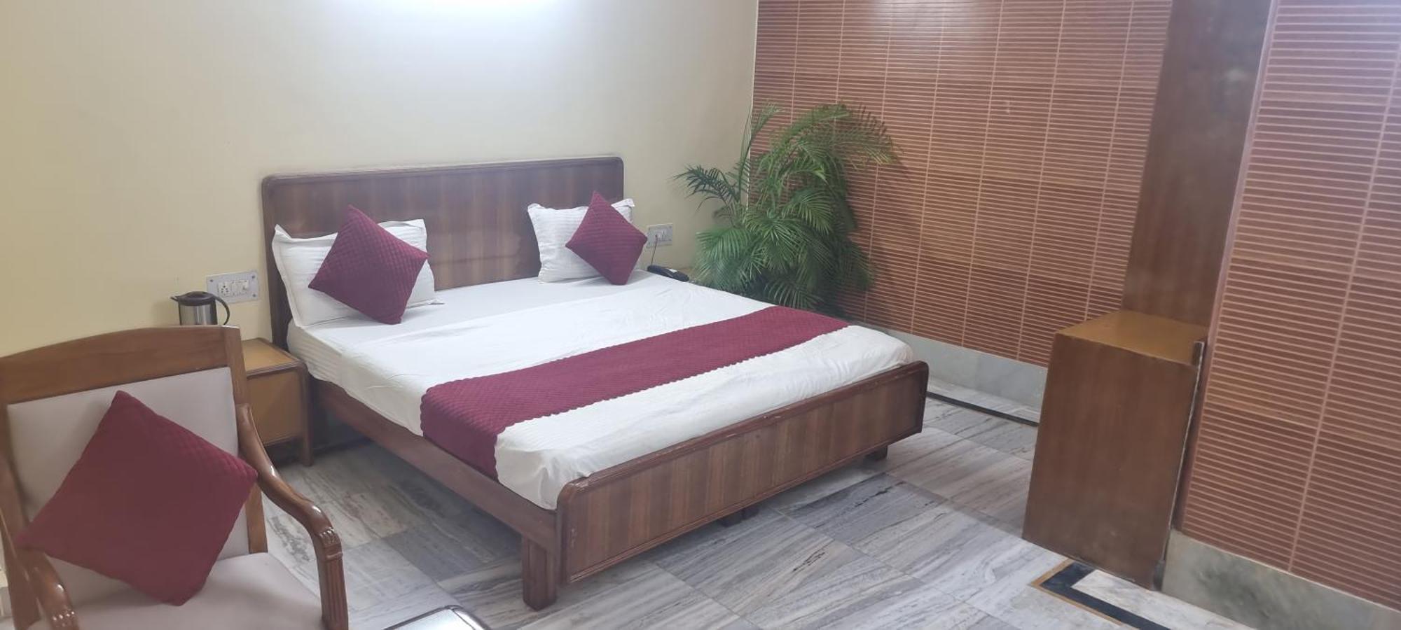 Hotel Har Ki Pauri By Around Stays Haridwar Ngoại thất bức ảnh