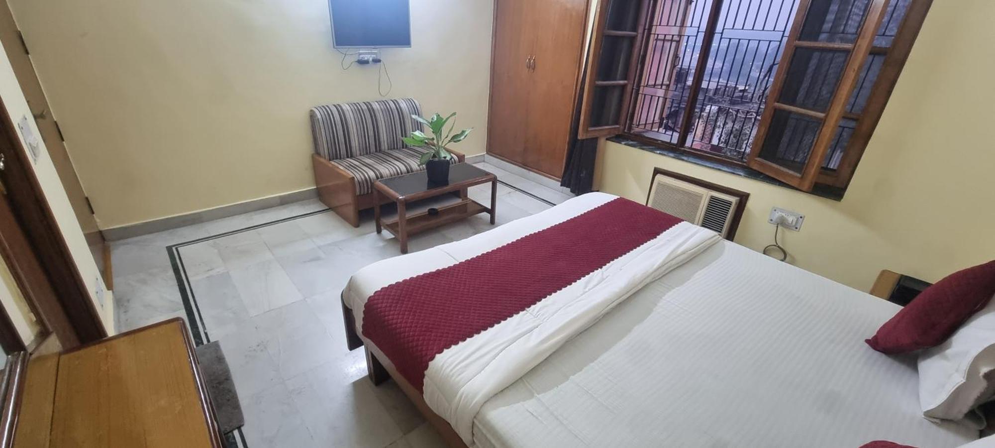Hotel Har Ki Pauri By Around Stays Haridwar Ngoại thất bức ảnh