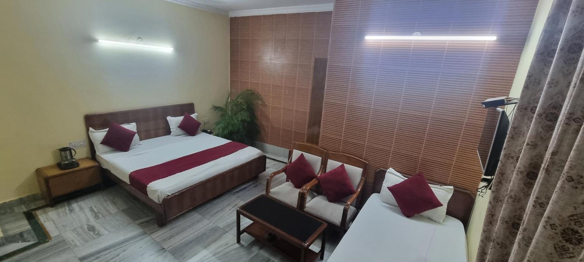 Hotel Har Ki Pauri By Around Stays Haridwar Ngoại thất bức ảnh