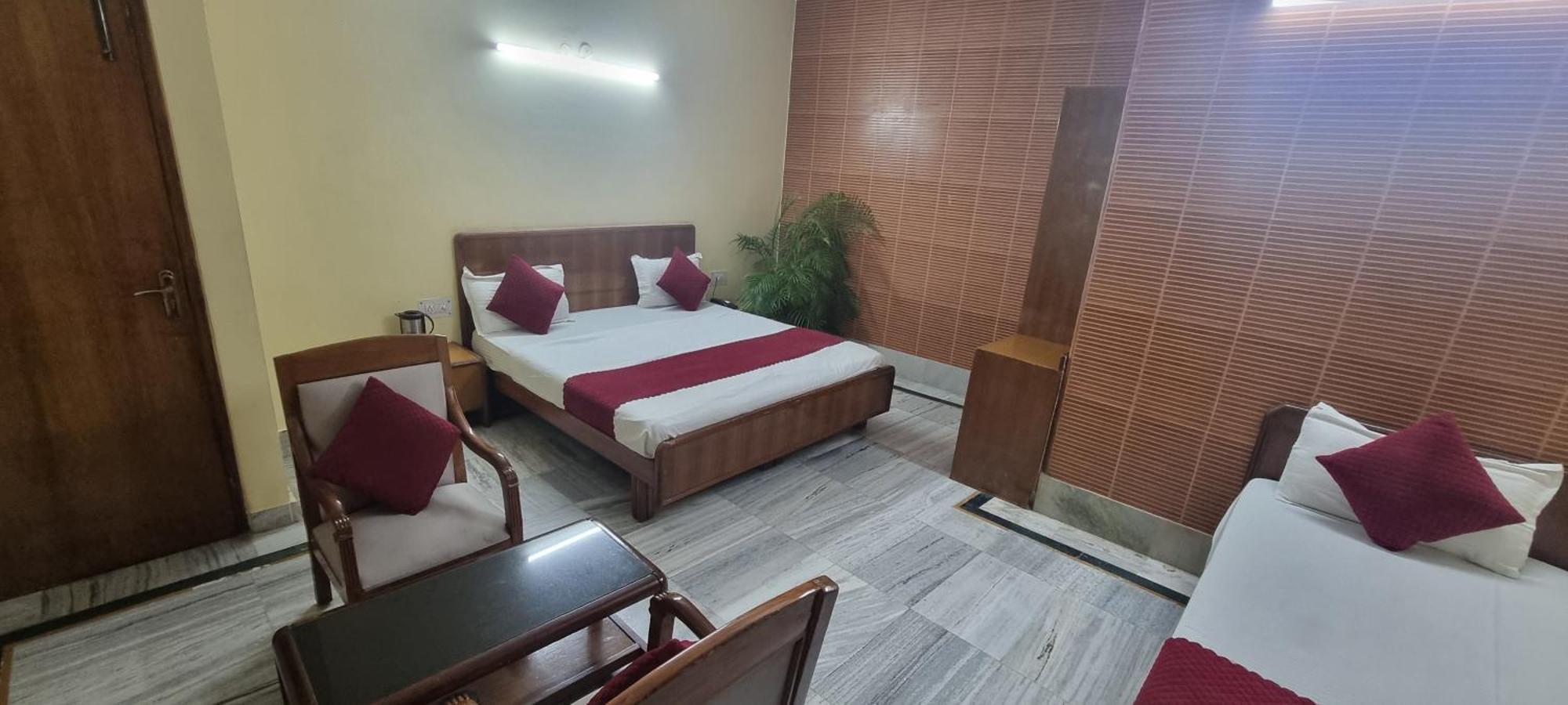 Hotel Har Ki Pauri By Around Stays Haridwar Ngoại thất bức ảnh