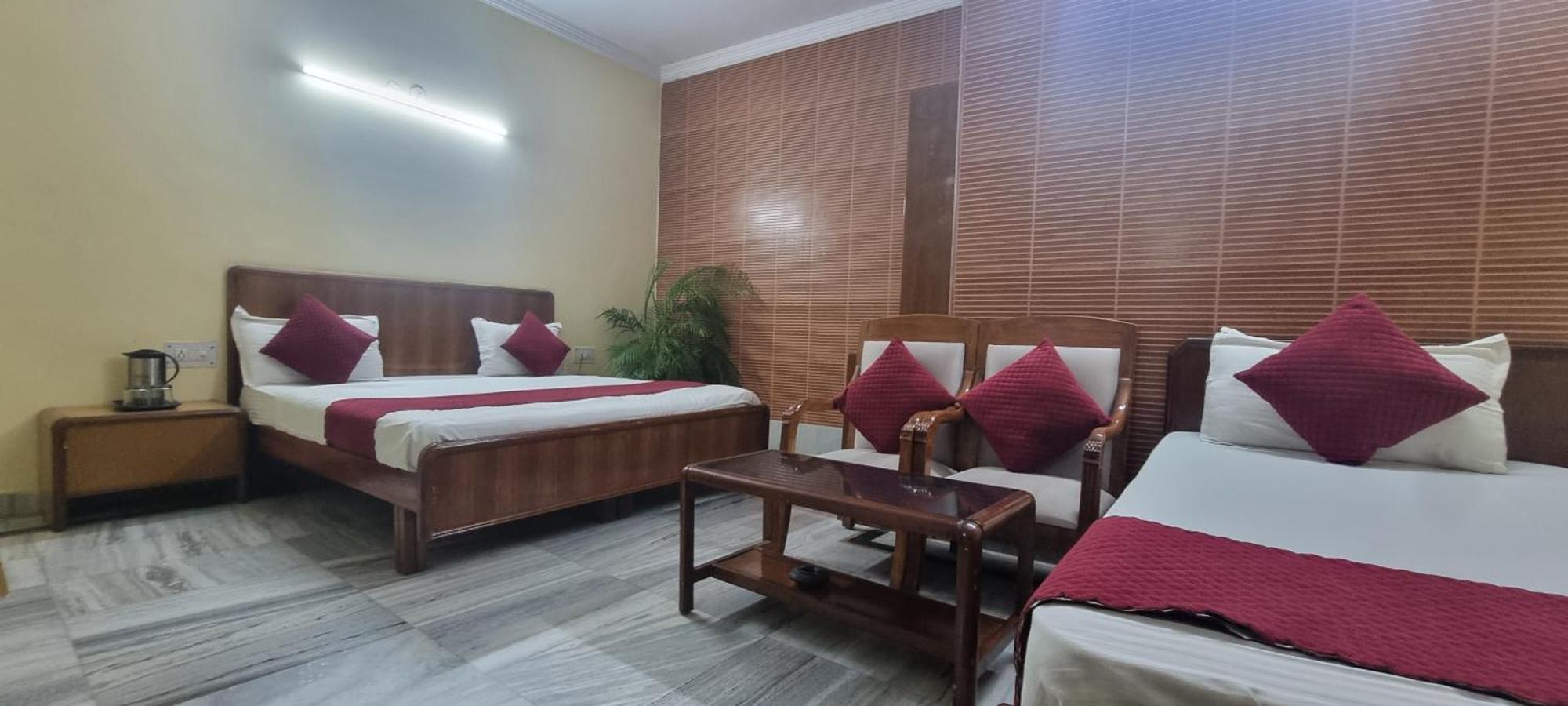 Hotel Har Ki Pauri By Around Stays Haridwar Ngoại thất bức ảnh