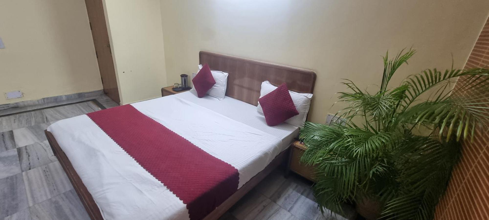 Hotel Har Ki Pauri By Around Stays Haridwar Ngoại thất bức ảnh