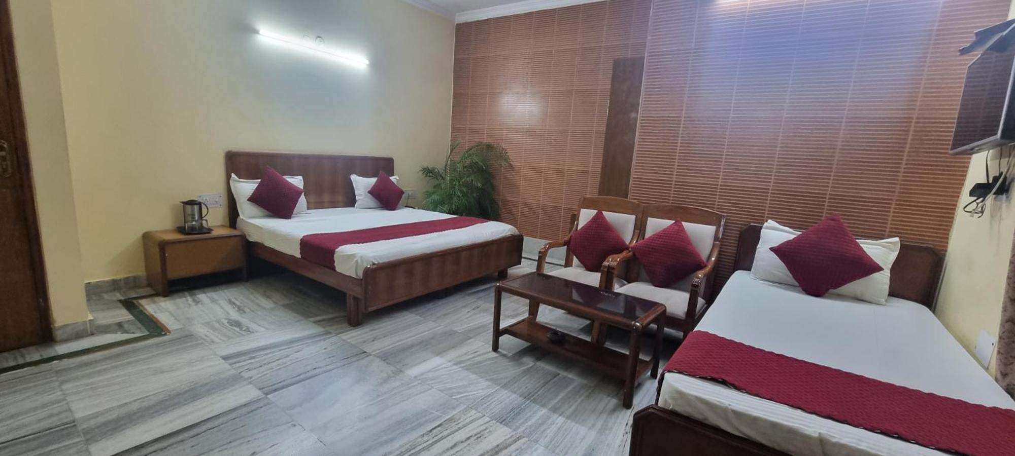 Hotel Har Ki Pauri By Around Stays Haridwar Ngoại thất bức ảnh