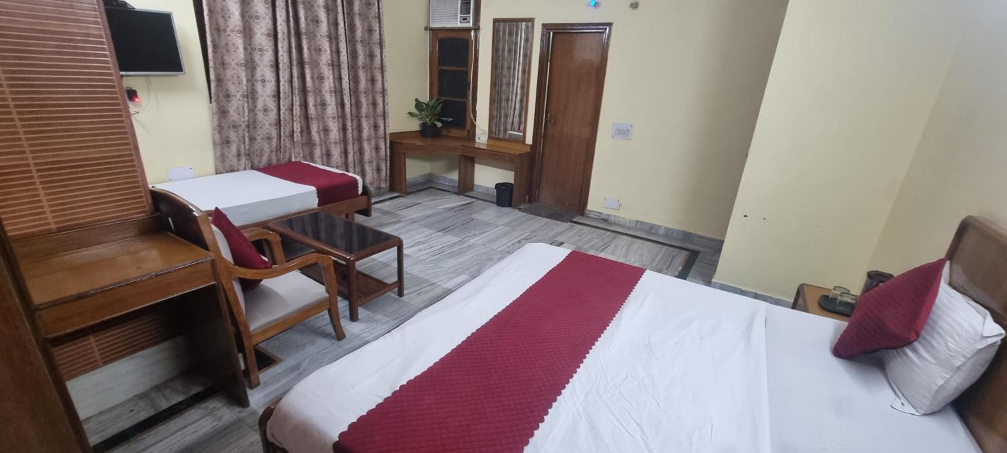 Hotel Har Ki Pauri By Around Stays Haridwar Ngoại thất bức ảnh